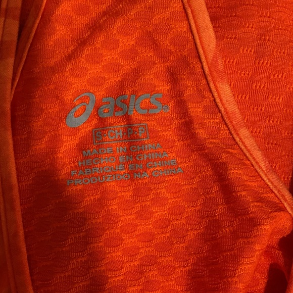 ASICS running top - Picture 3 of 3